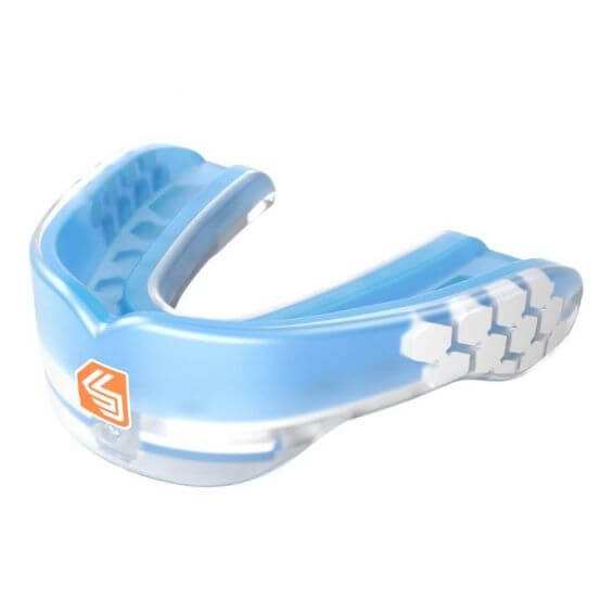 Protège-dents Gel Max bleu transparent, en matériau moulable, avec grille interne blanche renforcée et profil bas.