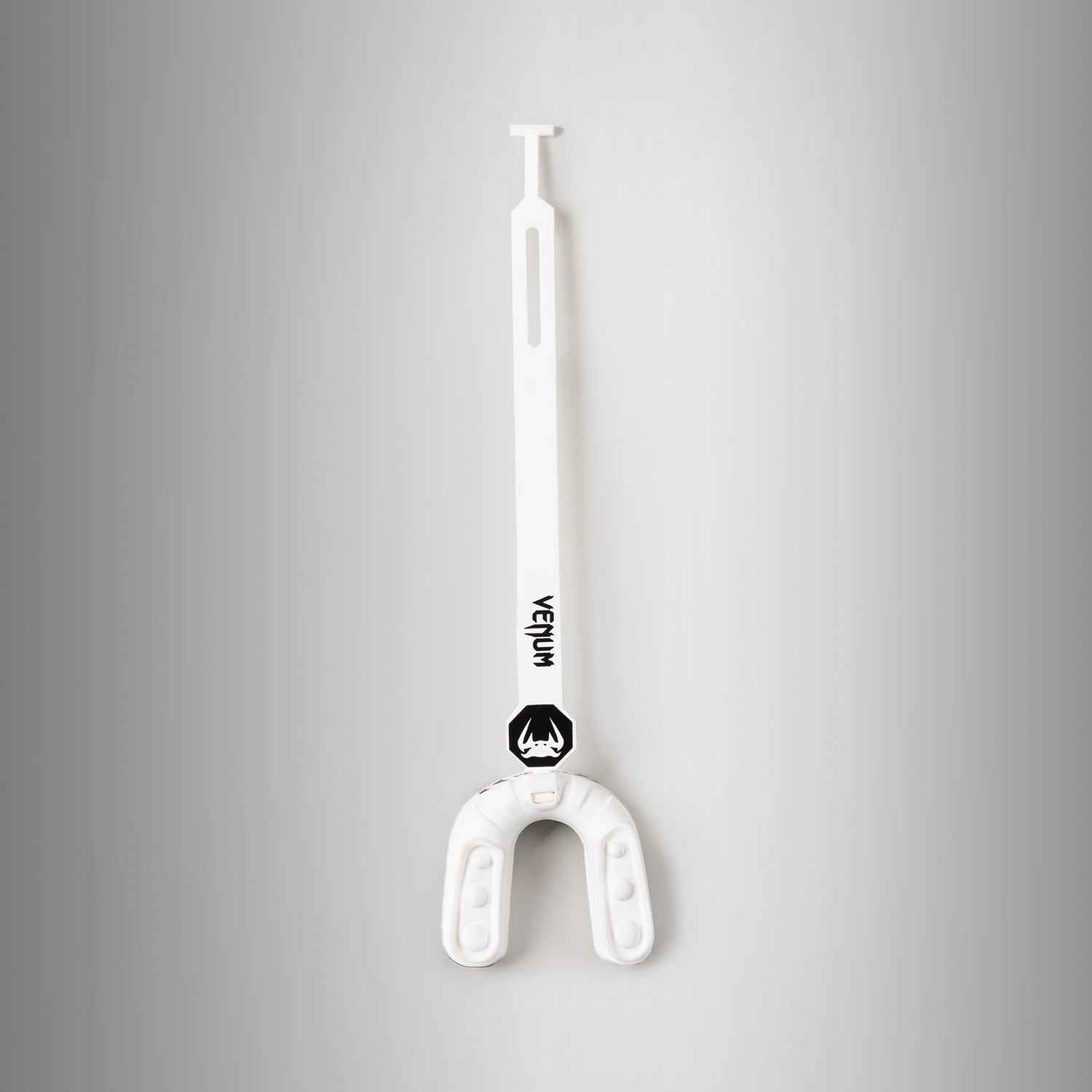 Protège-dents Venum Challenger enfant blanc et noir pour sports de contact avec technologie Nextfit gel frame et canal respiratoire intégré, sans latex.