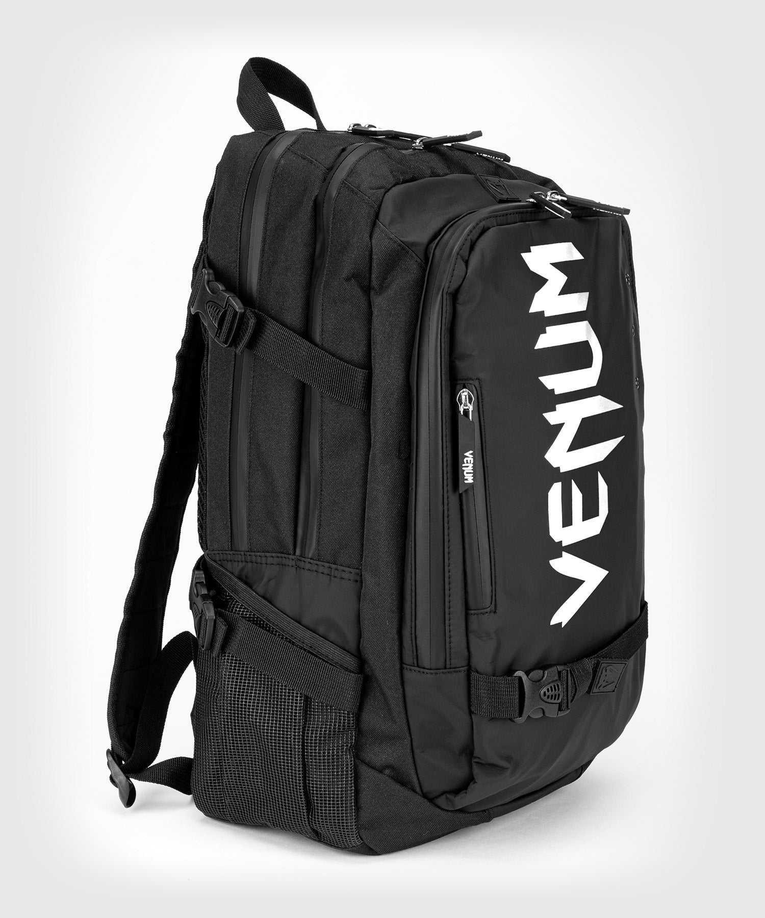 Sac à dos Venum Challenger Pro Evo noir blanc avec compartiments pour matériel de sport combat