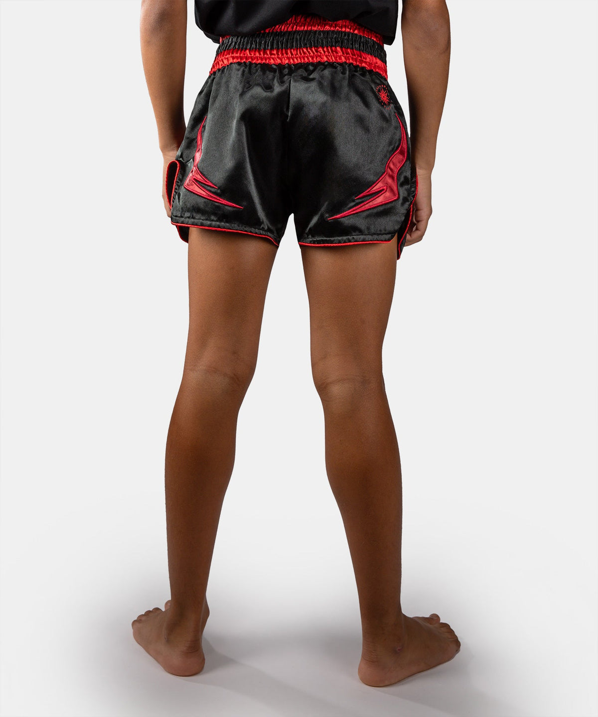 Short de Muay Thaï Venum Attack Kids Noir/Rouge vue de détail