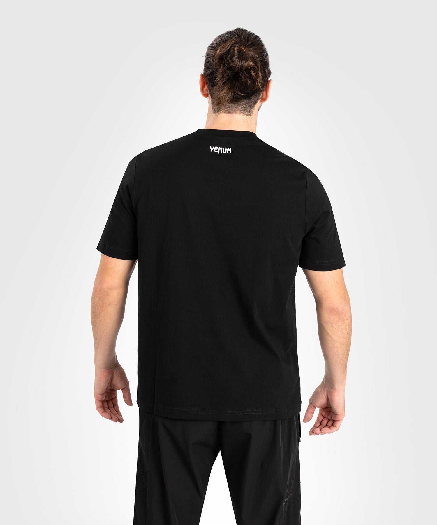 T-shirt UFC Venum Classic noir et rouge en coton avec logos ton sur ton poitrine